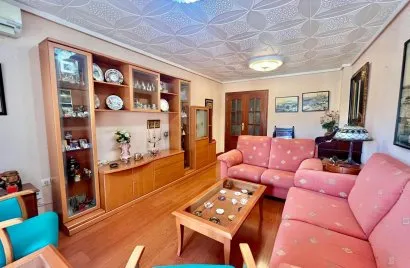Apartment de 3 chambres à Torrevieja, Espagne No. 2057