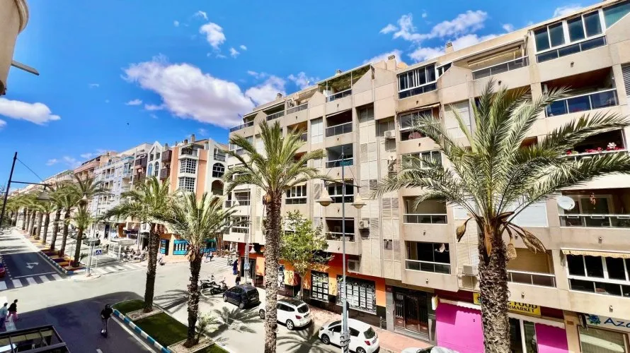 Apartment de 2 chambres à Torrevieja, Espagne No. 2303 № 12