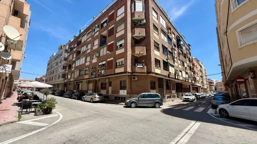 Apartment de 2 chambres à Torrevieja, Espagne No. 2322