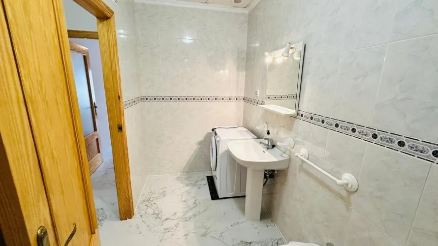Apartment de 2 chambres à Torrevieja, Espagne No. 2201 № 9