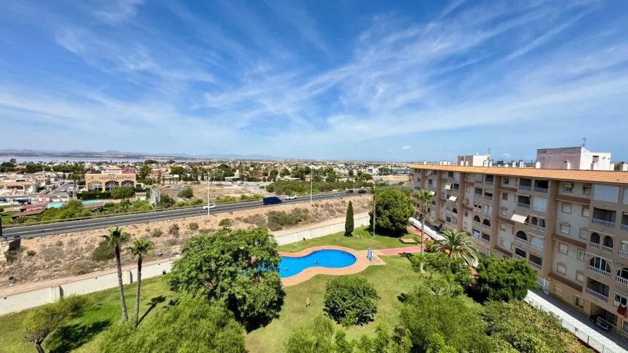 Penthouse de 2 chambres à Torrevieja, Espagne No. 2207 № 2
