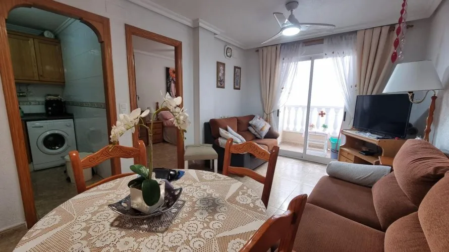 Apartment de 2 chambres à Torrevieja, Espagne No. 2225 № 9