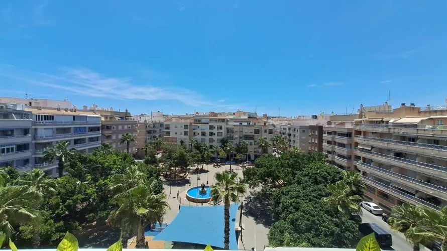 Penthouse de 2 chambres à Torrevieja, Espagne No. 2058 № 10