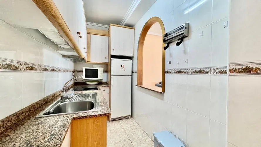 Apartment de 2 chambres à Torrevieja, Espagne No. 2303 № 2
