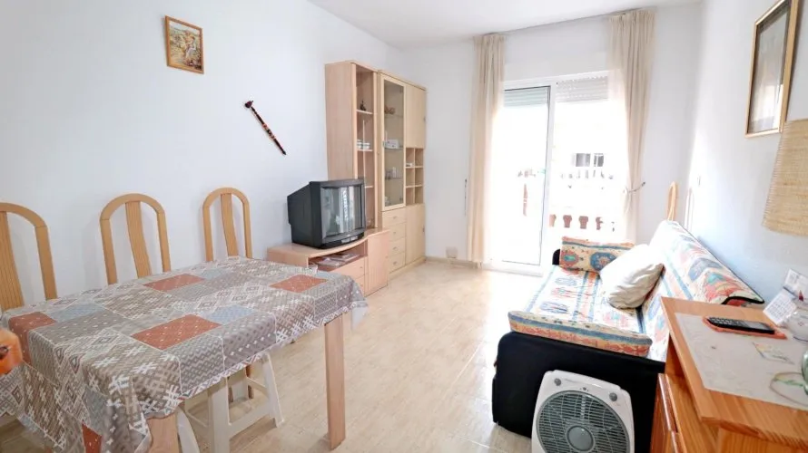 Apartment de 2 chambres à Torrevieja, Espagne No. 2523 № 1
