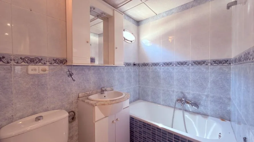 Apartment de 2 chambres à Alicante, Espagne No. 2491 № 11