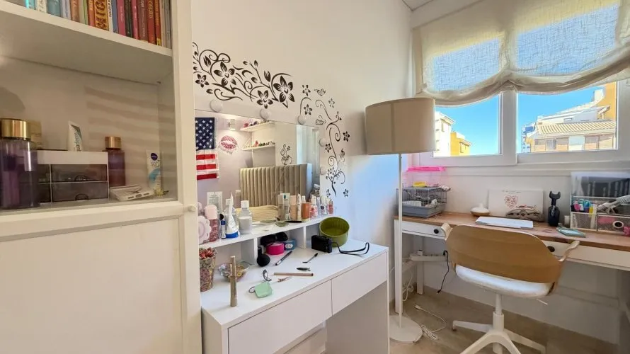 Apartment de 3 chambres à Torrevieja, Espagne No. 2623 № 1