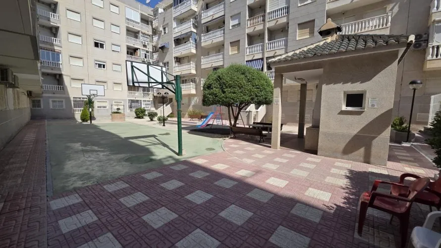 Apartment de 39m² à Torrevieja, Espagne No. 2530 № 1