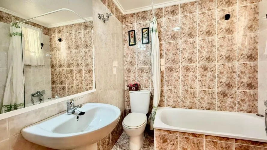Apartment de 2 chambres à Torrevieja, Espagne No. 2532 № 16