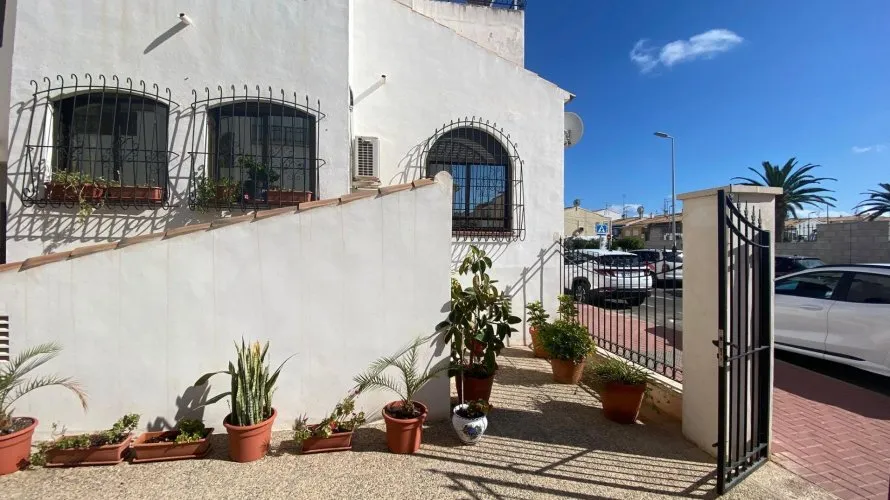 Apartment de 3 chambres à Torrevieja, Espagne No. 2576 № 3