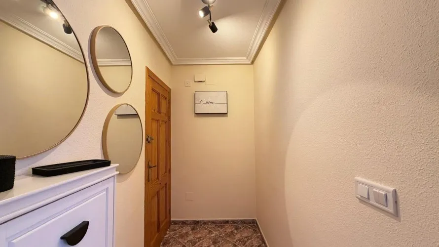 Apartment de 2 chambres à Torrevieja, Espagne No. 2628 № 27
