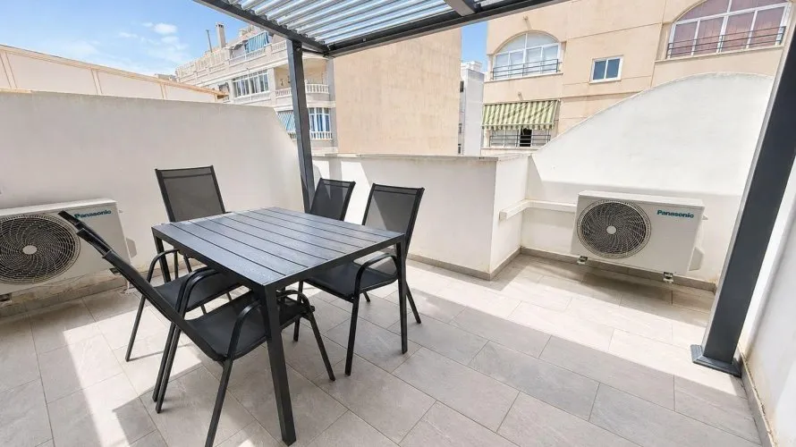 Penthouse de 2 chambres à Torrevieja, Espagne No. 2556 № 25