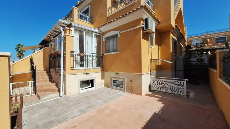 Duplex de 83m² à Torrevieja, Espagne No. 2622 № 28