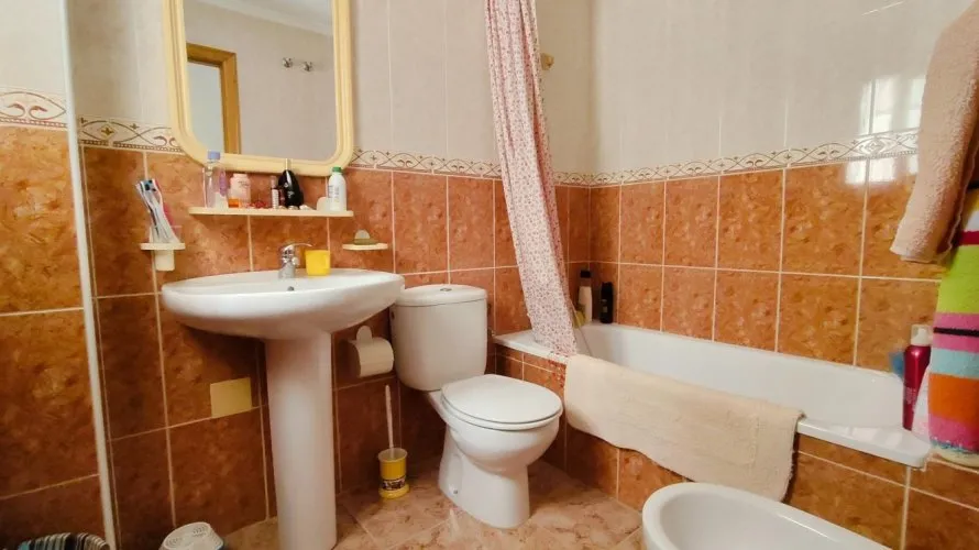 Apartment de 2 chambres à Torrevieja, Espagne No. 2695 № 4