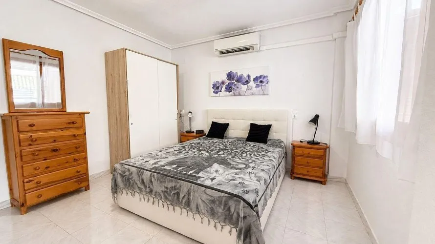 Penthouse de 2 chambres à Torrevieja, Espagne No. 2556