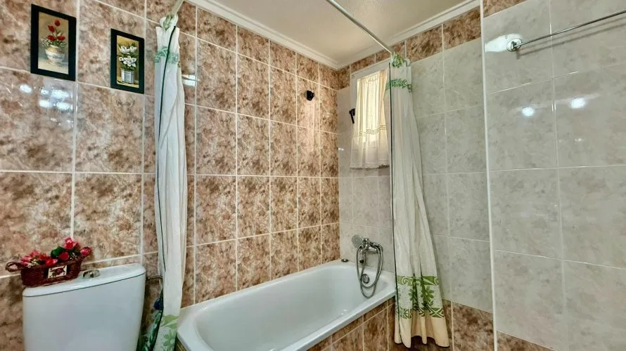 Apartment de 2 chambres à Torrevieja, Espagne No. 2532 № 9