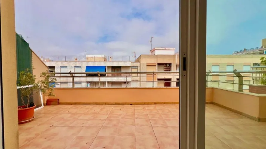 Penthouse de 2 chambres à Torrevieja, Espagne No. 2743 № 10