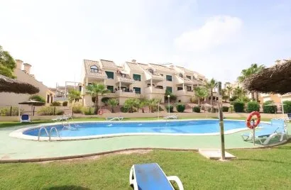 Apartment de 2 chambres à Alicante, Espagne No. 2775