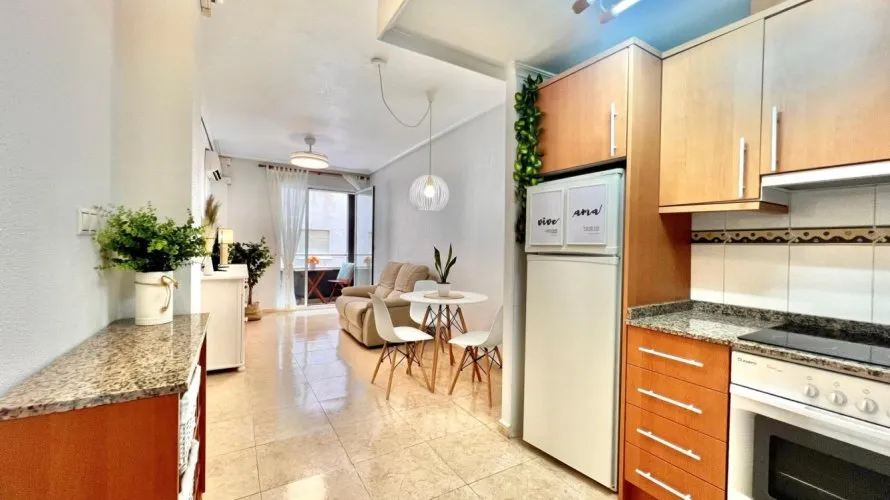 Apartment de 2 chambres à Torrevieja, Espagne No. 2742 № 20