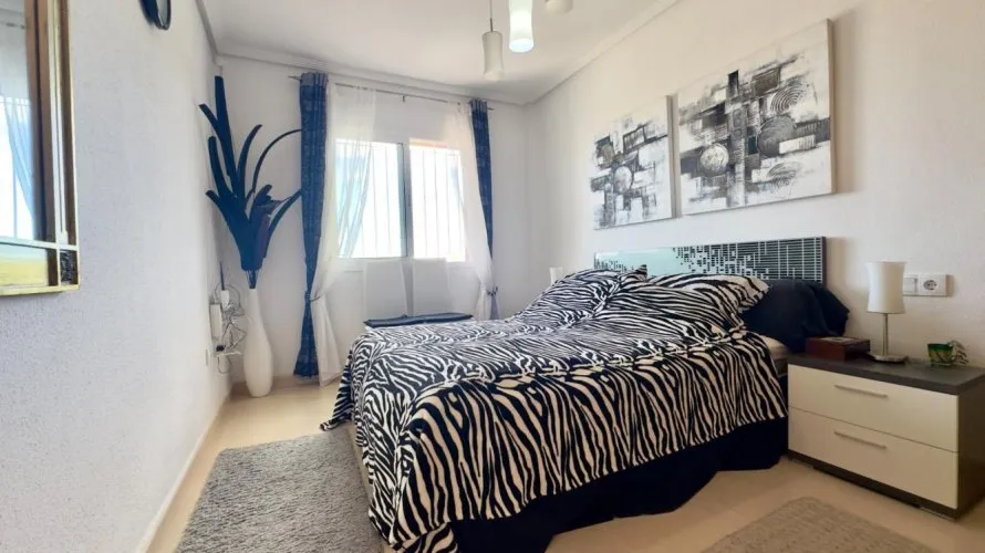 Penthouse de 78m² à Torrevieja, Espagne No. 2798 № 9