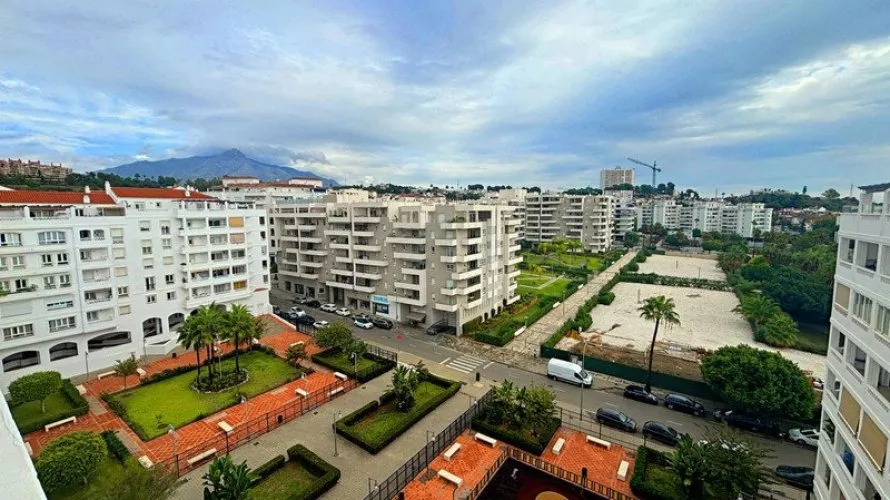 Пентхаус с 1 спальней в  Нуэва Андалусия, Испания №460