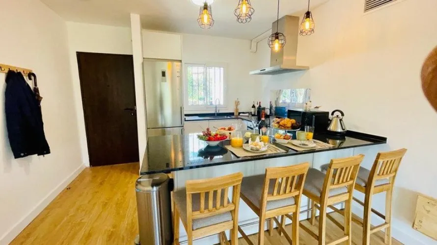 Квартира с 2 спальнями в  Эстепона, Испания №680 № 2