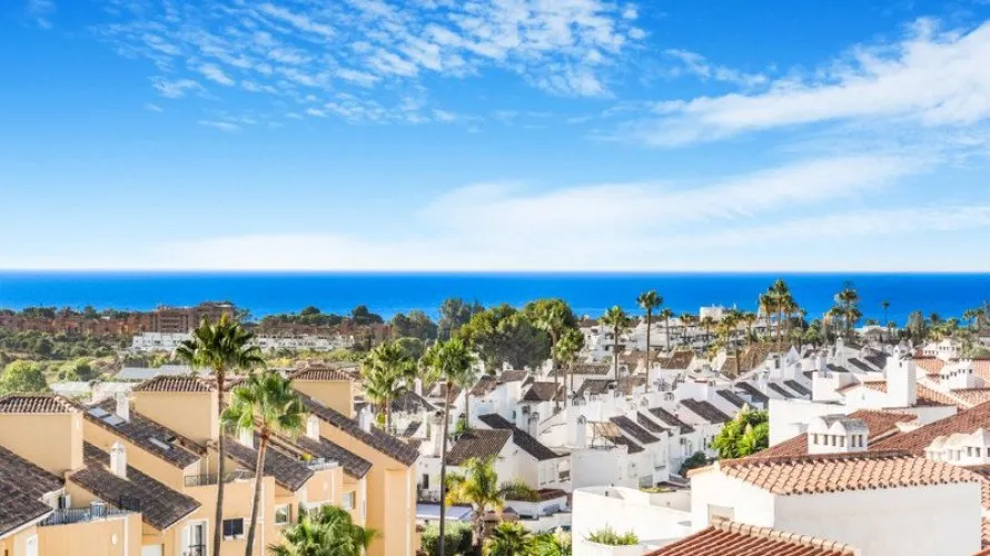 Пентхаус с 2 спальнями в  Эстепона, Испания №681 № 2