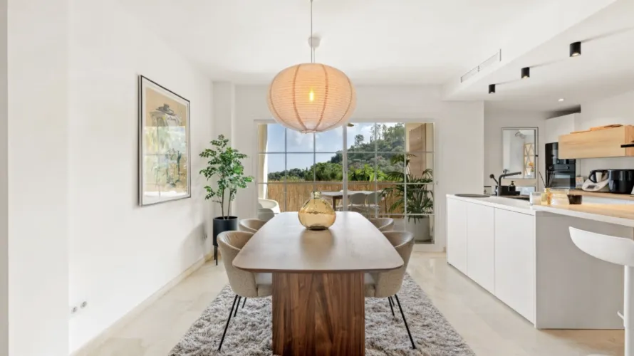 Квартира с 3 спальнями в  Бенахавис, Испания №690 № 2