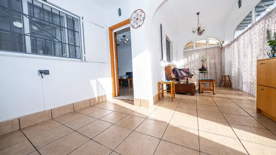 Квартира 62м² в Аликанте, Испания №1673 № 3