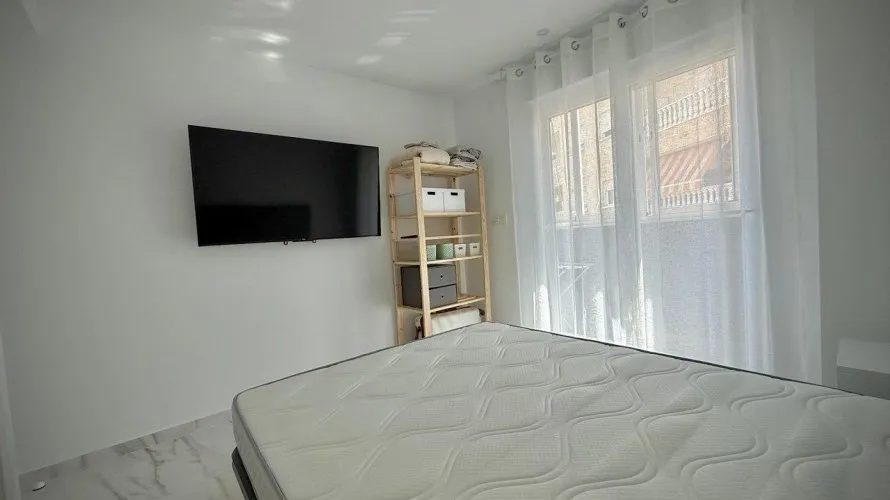 Квартира с 1 спальней в Торревьеха, Испания №2370 № 11