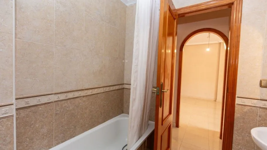 Квартира 71м² в Аликанте, Испания №2676 № 8