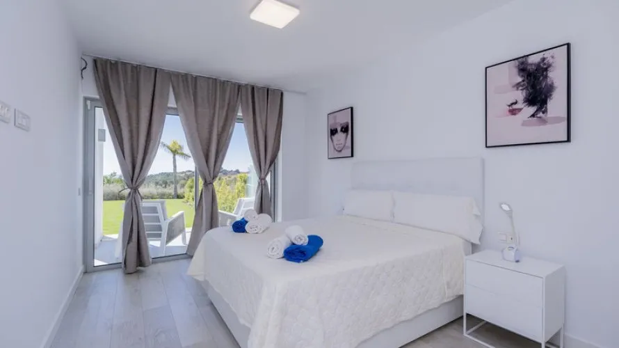 2 bedrooms apartment for sale , Estepona, Spain No. 655 № 21