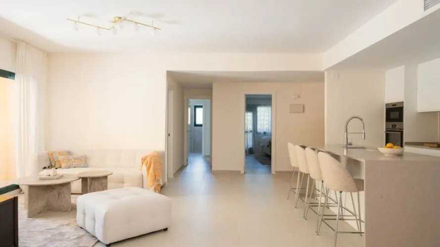 4 bedrooms apartment for sale , Cortes (San Pedro De Alcantara), Spain No. 723 № 24