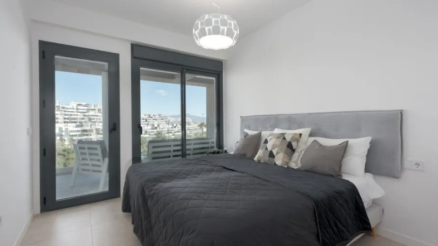 3 bedrooms apartment for sale , Estepona, Spain No. 291 № 16