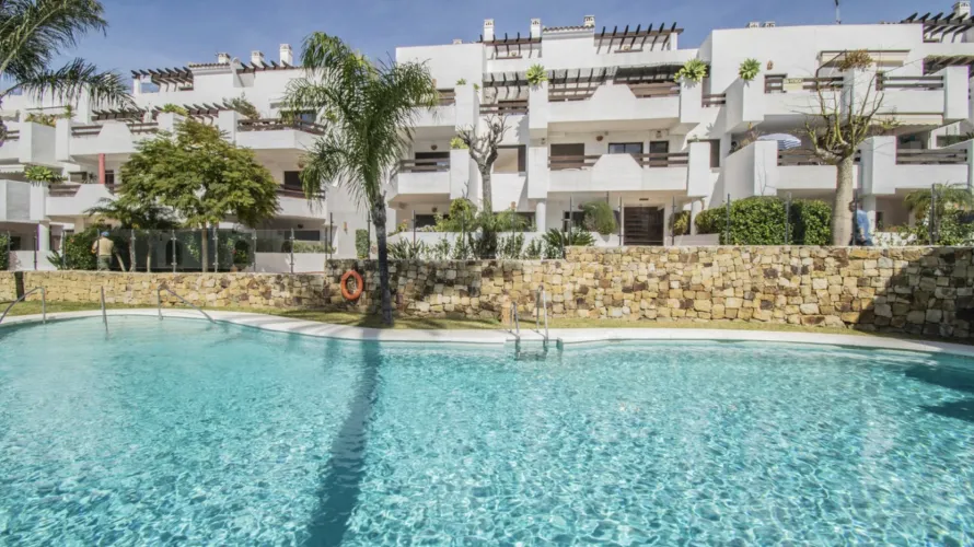 2 bedrooms apartment for sale , Estepona, Spain No. 693