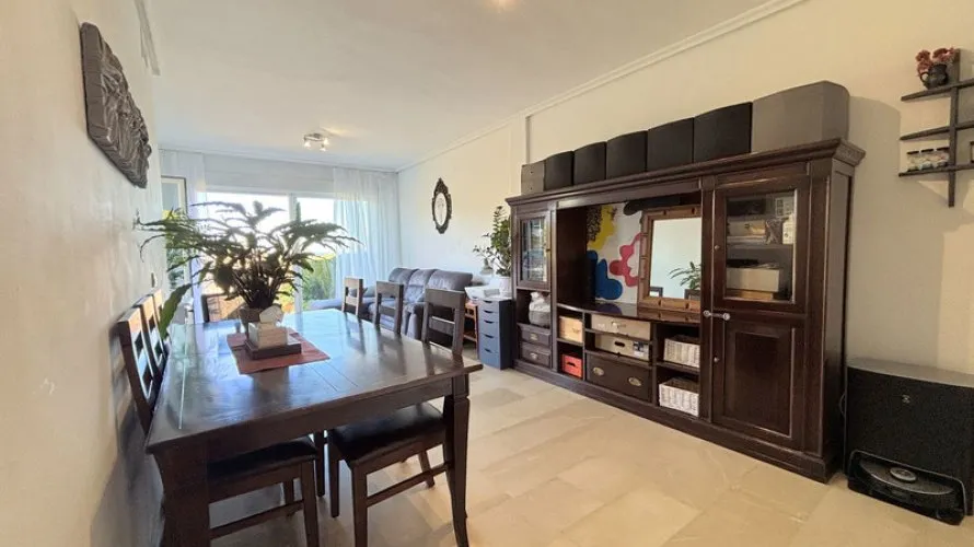 2 bedrooms apartment for sale , Casares, Spain No. 572 № 4