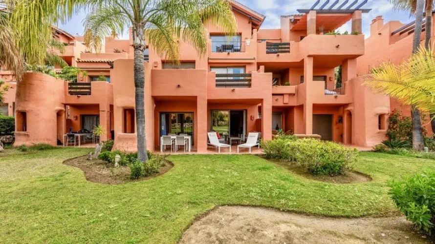 2 bedrooms apartment for sale , Estepona, Spain No. 338 № 17