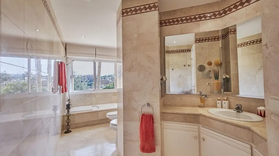 2 bedrooms apartment for sale , Marbella, Spain No. 716 № 21