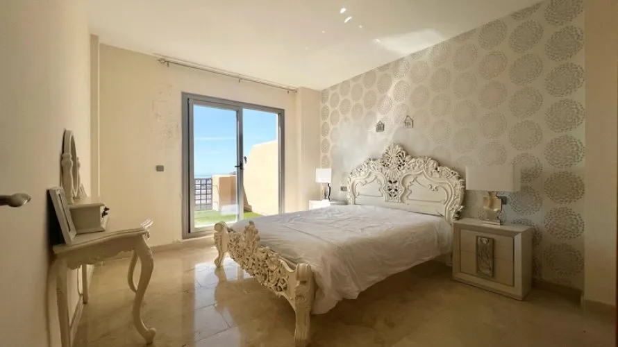 4 bedrooms duplex for sale , Estepona, Spain No. 640 № 27