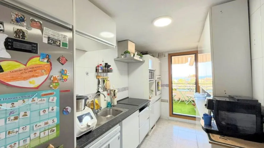 3 bedrooms apartment for sale , Manilva, Spain No. 576 № 9