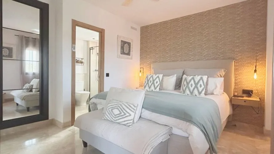 3 bedrooms duplex for sale , Estepona, Spain No. 500 № 21