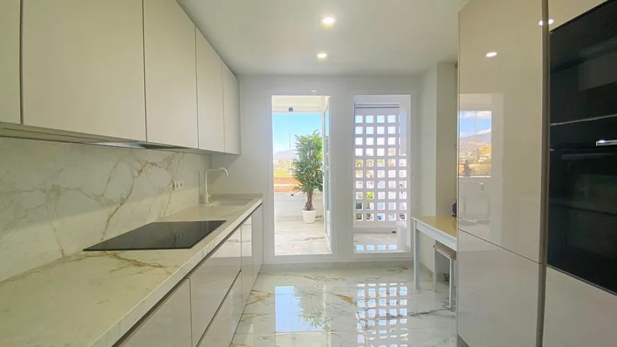 2 bedrooms penthouse for sale , Estepona, Spain No. 569 № 11