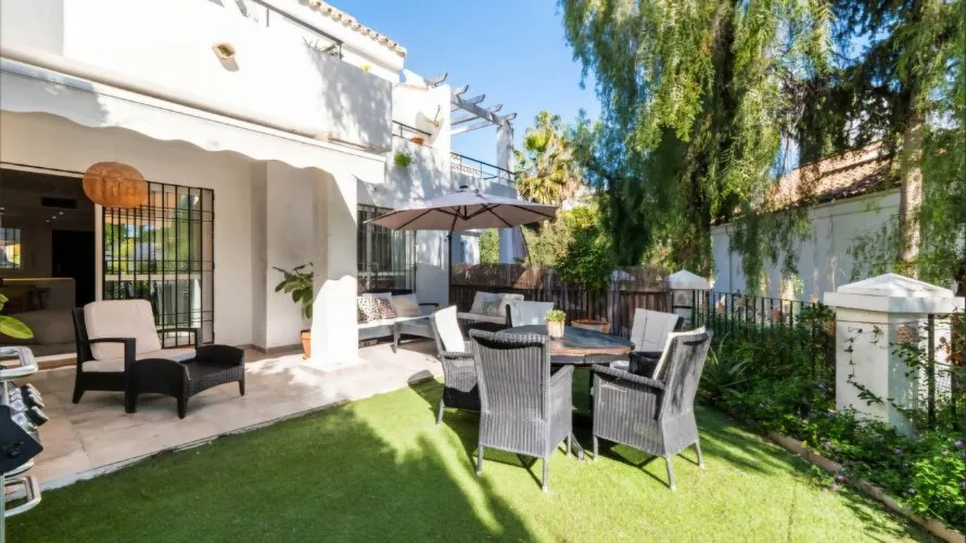 2 bedrooms apartment for sale , Nueva Andalucia, Spain No. 625 № 6