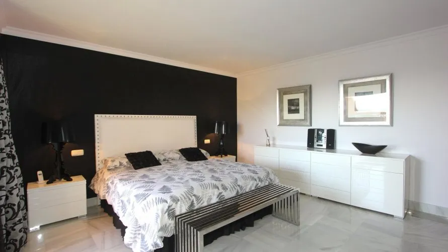 3 bedrooms duplex for sale , Benahavis, Spain No. 321 № 12