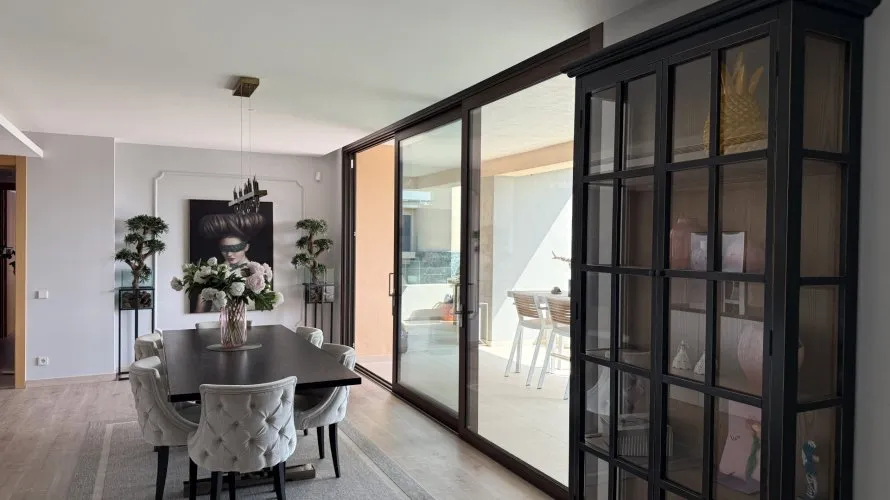 4 bedrooms apartment for sale , La Quinta, Spain No. 728 № 9