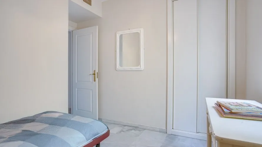 2 bedrooms apartment for sale , Nueva Andalucia, Spain No. 618 № 8