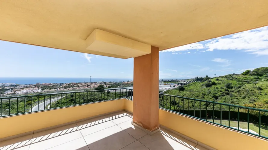 2 bedrooms apartment for sale , Mijas Costa, Spain No. 630 № 11