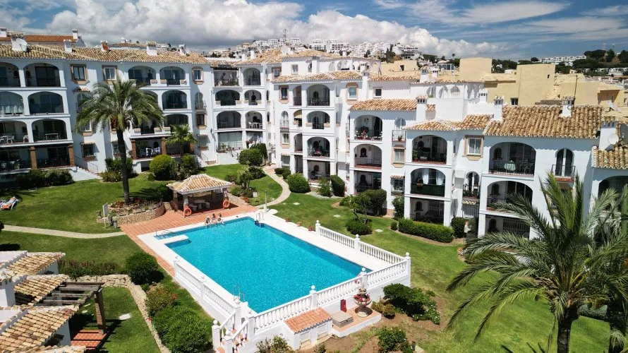 2 bedrooms apartment for sale , Mijas Costa, Spain No. 679 № 13