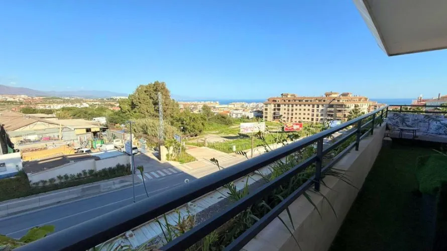 3 bedrooms apartment for sale , Manilva, Spain No. 576 № 12