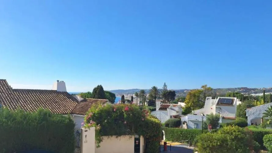 2 bedrooms apartment for sale , Casares, Spain No. 504 № 4